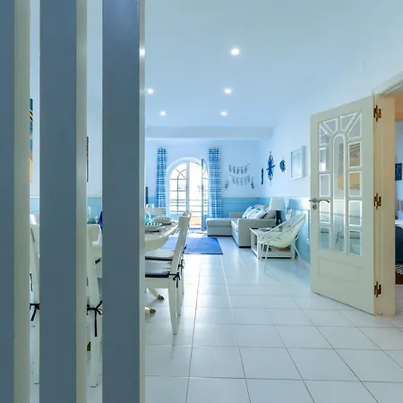 Santa Blue T2 - Santa Cruz Center Apartment Silveira (Lisbon)
