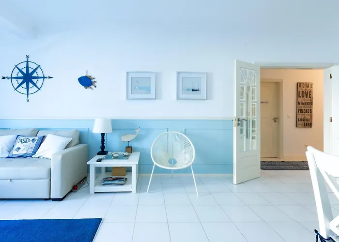 Santa Blue T2 - Santa Cruz Center Apartmán Silveira (Lisbon)