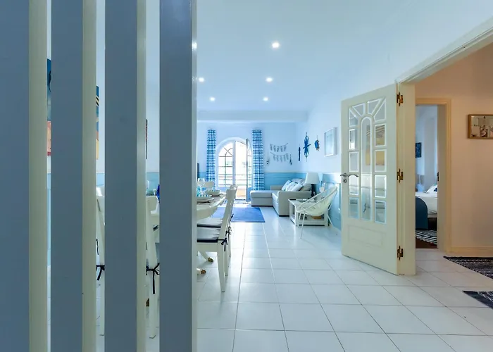 Santa Blue T2 - Santa Cruz Center Apartment Silveira (Lisbon)